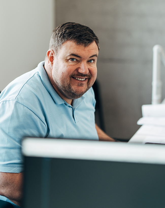 Jürgen Noll, Projektleiter für technische Konstruktion und CAD bei Atelier Türke, im Büro